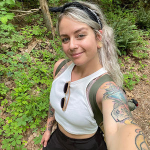 Meet your Posher, Danielle